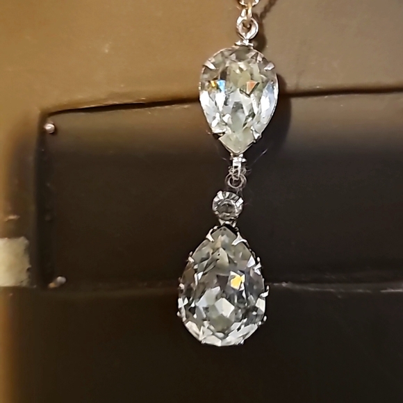 Silvertone Necklace w/Detachable Large Double Pear Shape Pendant, 16" Length - Picture 3 of 4